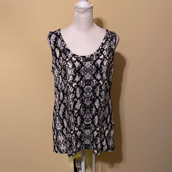 Calvin Klein top - Picture 1 of 13